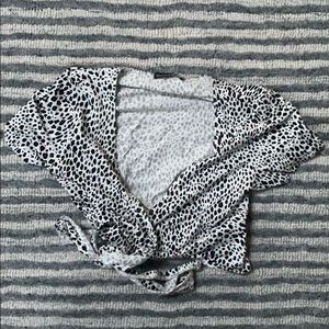 cute white cropped v neck wrap top